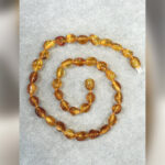 Bebek Şifa Kaynağı Orijinal Sertifikalı Şeffaf Turuncu Damla Kehribar Kolye - Görsel 4