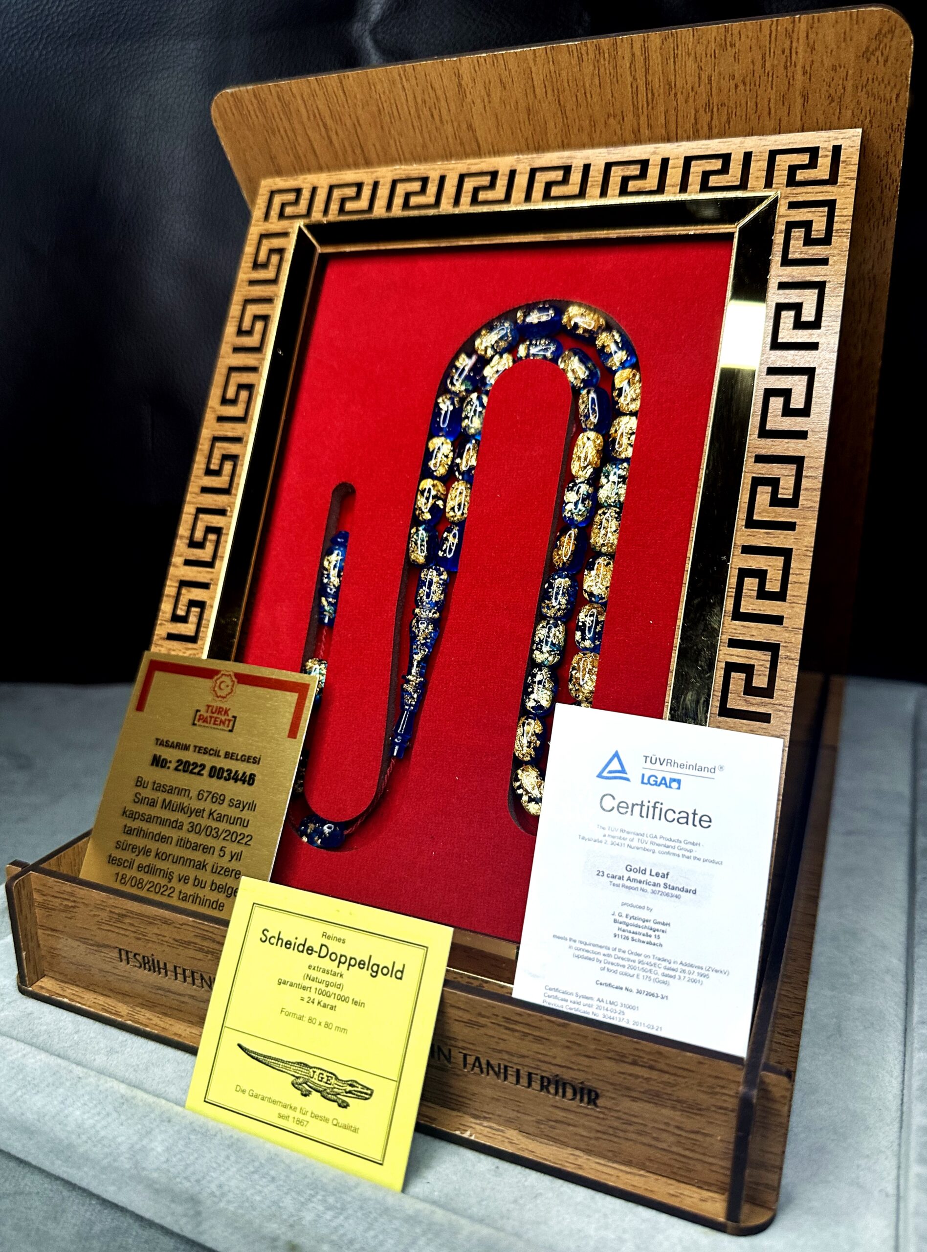 1 24 Ayar Altın Parçacıklı Uçak Camı Golden Rosary Özel Tasarım Ahşap Kutulu Tesbih - Görsel 1